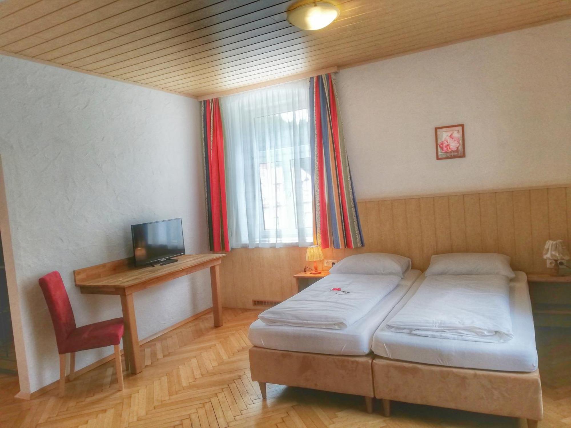 Familie Zuser Hotel Garni Mitterbach Buitenkant foto